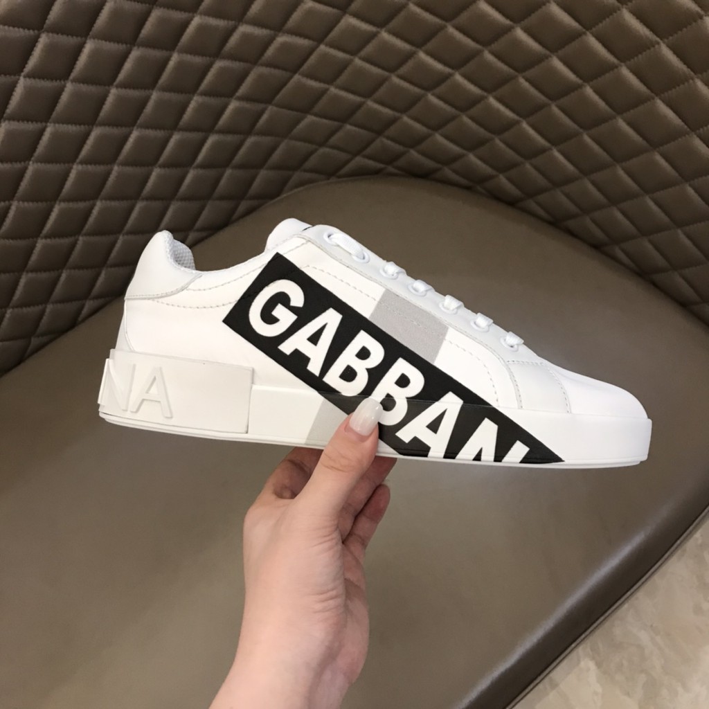 Giày sneakers nam da thật Dolce & Gabbana thiết kế trẻ trung, bắt mắt với họa tiết nhẹ nhàng, độc đáo