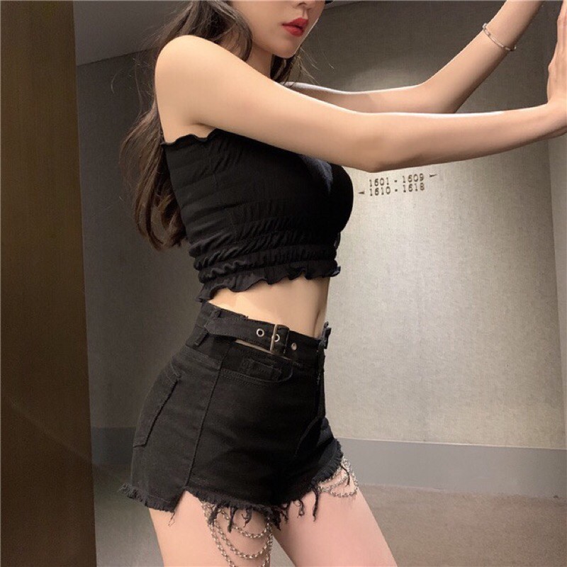 Quần jean cutout siêu ngắn kèm dây xích