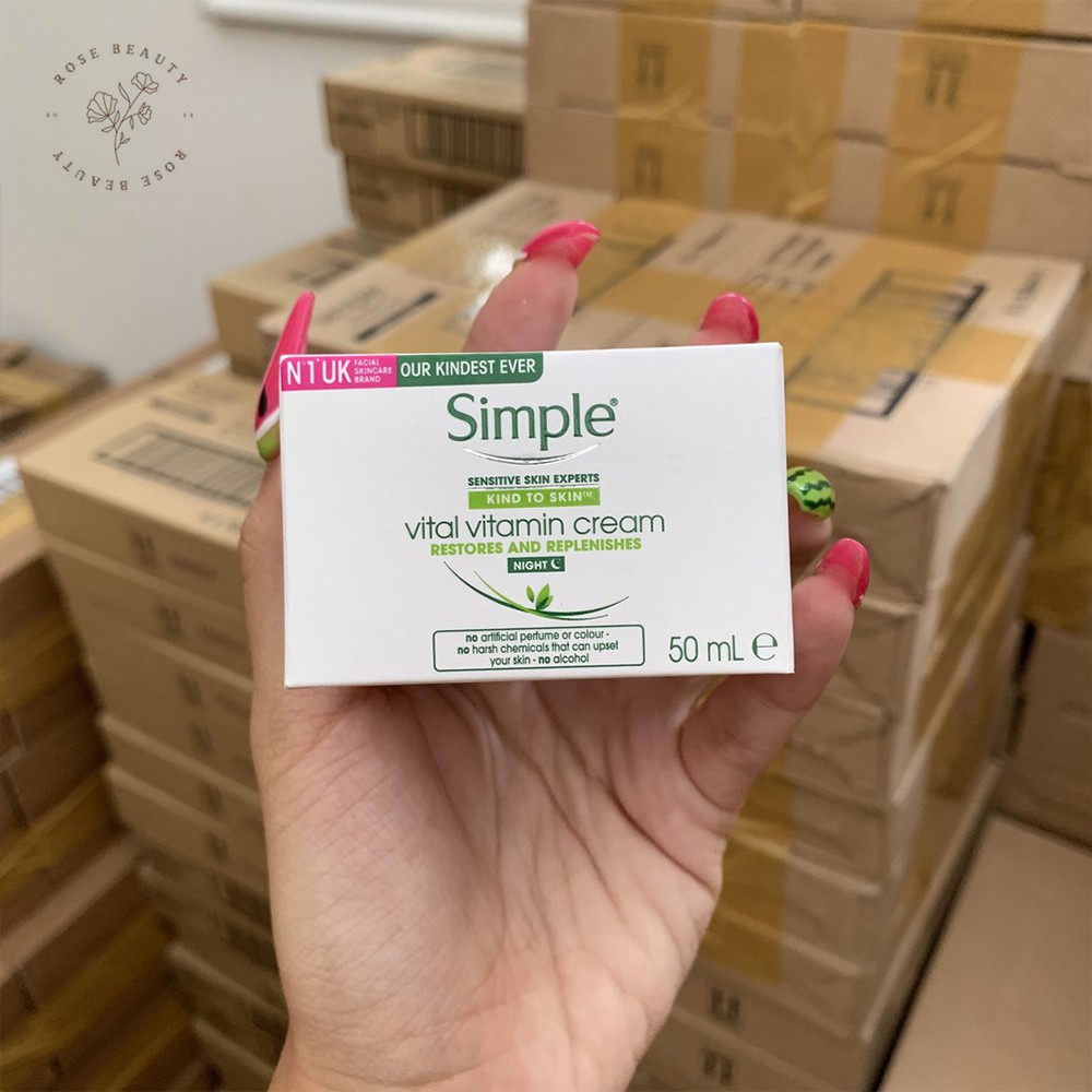 [Mã COS1904 giảm 8% đơn 300K] Kem dưỡng da cấp nước ban đêm Simple Kind To Skin Vital Vitamin 50ml | BigBuy360 - bigbuy360.vn