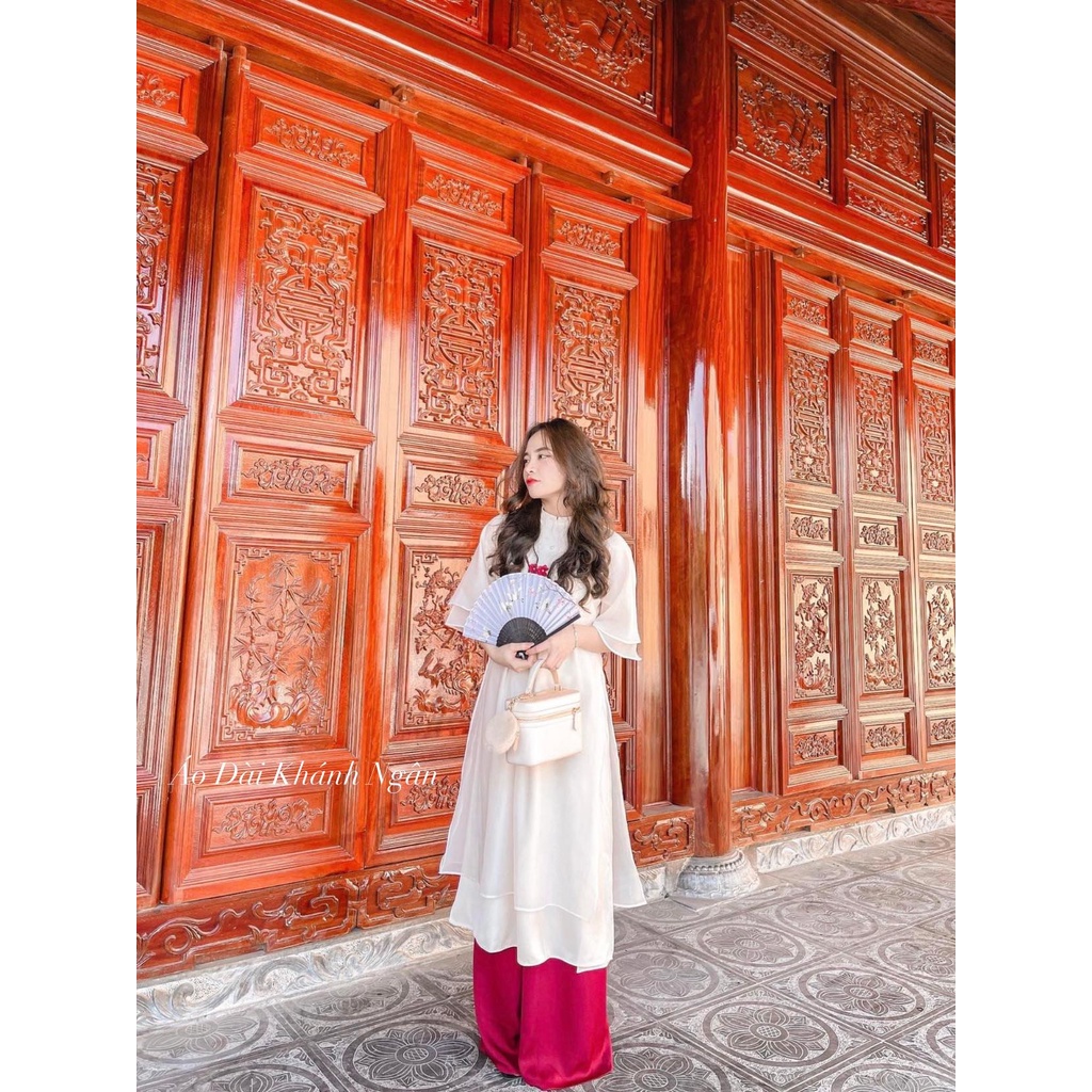 Áo dài cách tân thêu hoa anh đào tơ mềm 4 tà