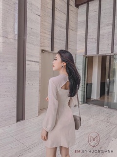 ĐẦM CỔ U KHOÉT LƯNG