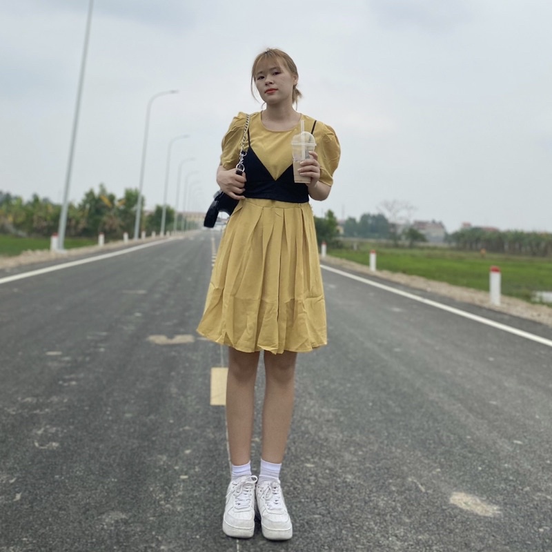 Váy xoè kèm yếm xinh xắn phong cách sang chảnh dự tiệc, dạo phố Hàng Quảng Châu