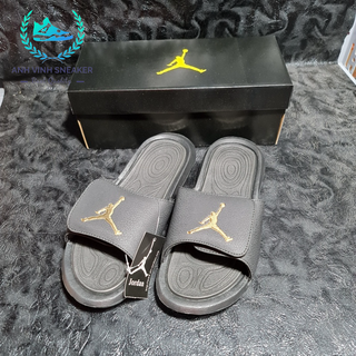 Dép Jordan Đen Logo Vàng Quai Dán