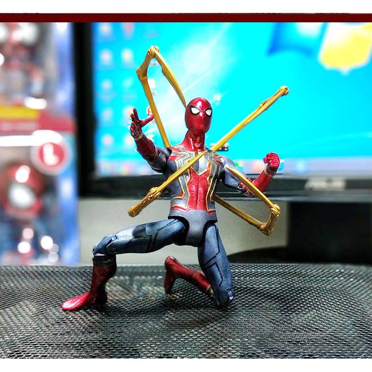Mô hình Spidey- Iron Spider Infinity war - 330k - 16cm.