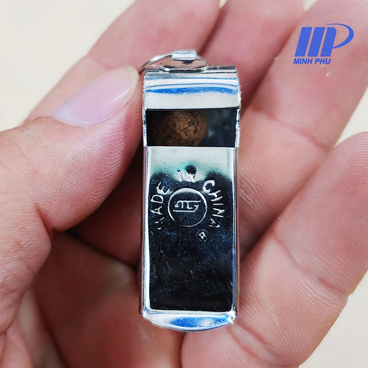 Còi trọng tài kim loại 5677 chuyên dùng trong thể thao chuyên nghiệp và phong trào