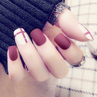 Bộ 24 móng tay giả (tặng kèm keo dán)/ Set 24 fake nail (included glue)