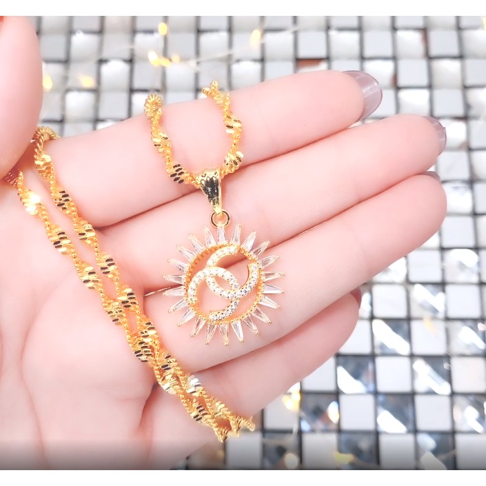 Mặt dây chuyền nữ UHA mạ vàng 18K kiểu dáng sang trọng M1157142-105