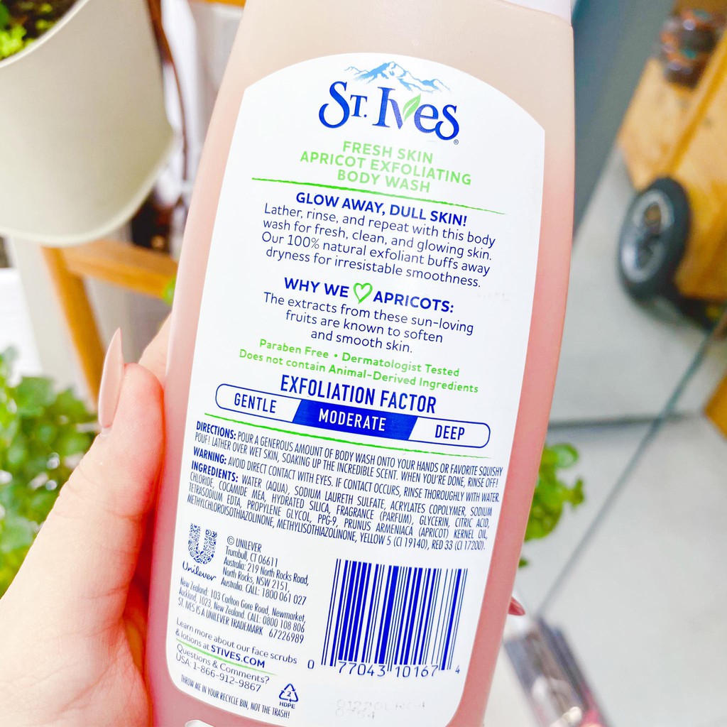 Sữa tắm tẩy tế bào chết St.Ives Fresh Skin Apricot Exfoliating Body Wash (400mL)