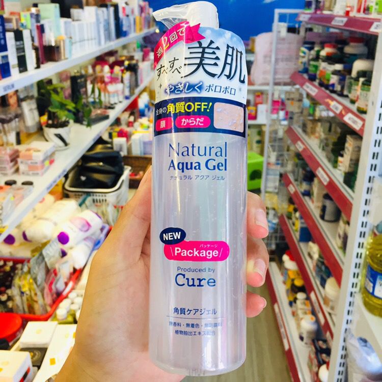 Tẩy da chết mặt siêu tốt giúp giữ ẩm, thu nhỏ lỗ chân lông Cure Natural Aqua Gel Nhật Bản