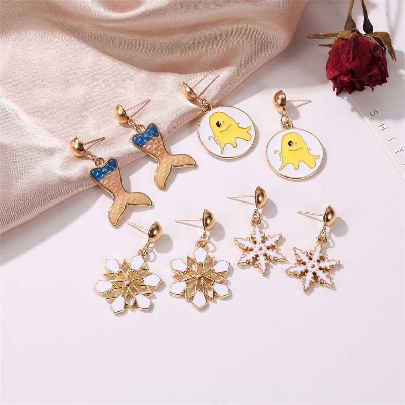 Khuyên Tai Nữ Trang Tạo Hình Cây Thông Giáng Sinh