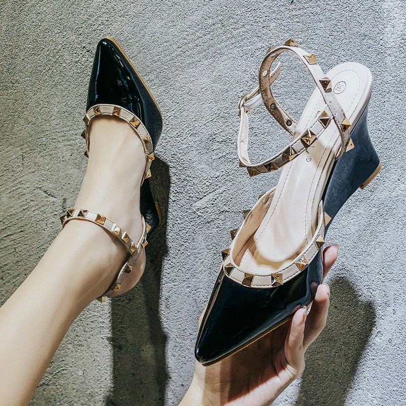 Sandal đinh tán đế xuồng gót cao 8p size 34/40 (ảnh chụp thật) (Hàng oder chuẩn hình 100%) 241120