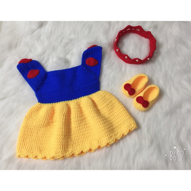 Set đầm len bạch tuyết