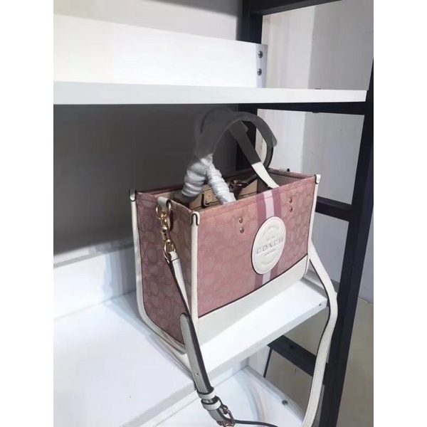 Túi xách công sở Coach Tote size to nữ tính