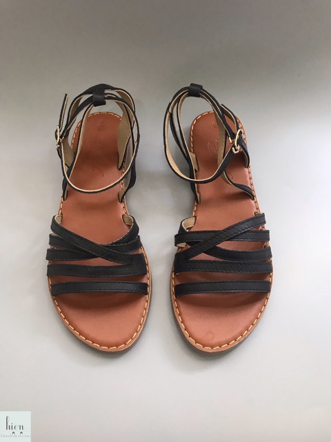 giày sandal tigish quai ngang da thật đế đúc phom nhỏ size