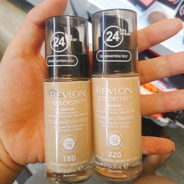 Kem nền Revlon