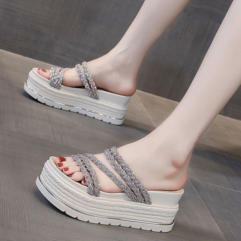 ✆✟Sandals and slippers women s outer wear fashion 2020 new summer sponge cake thick-soled slope-heeled high-heeled non-slip beach