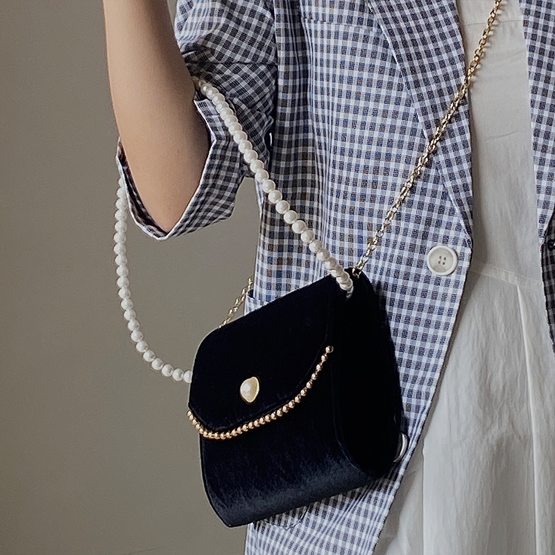 Túi Xách Đeo Chéo Dây Kim Loại Thời Trang Dành Cho Nữ | BigBuy360 - bigbuy360.vn