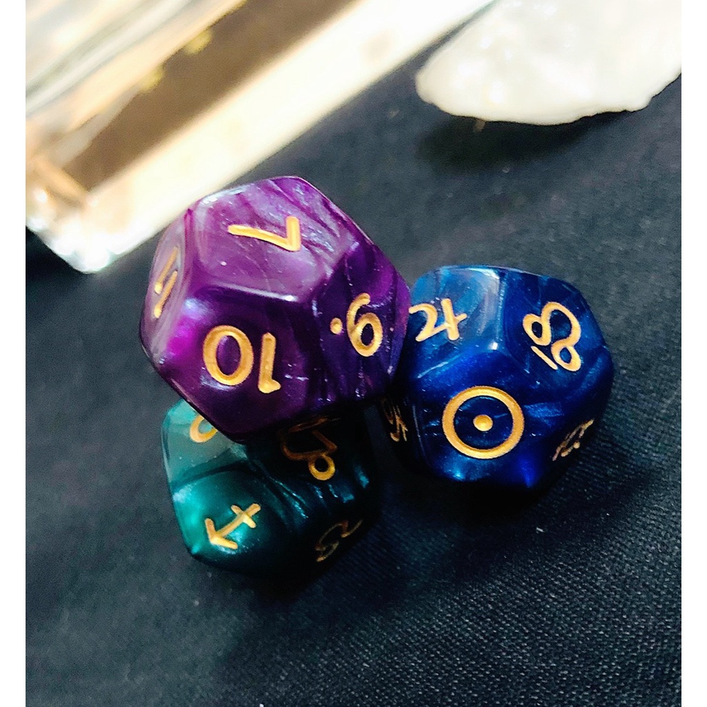 Set 3 viên xúc xắc nhựa tarot và chiêm tinh
