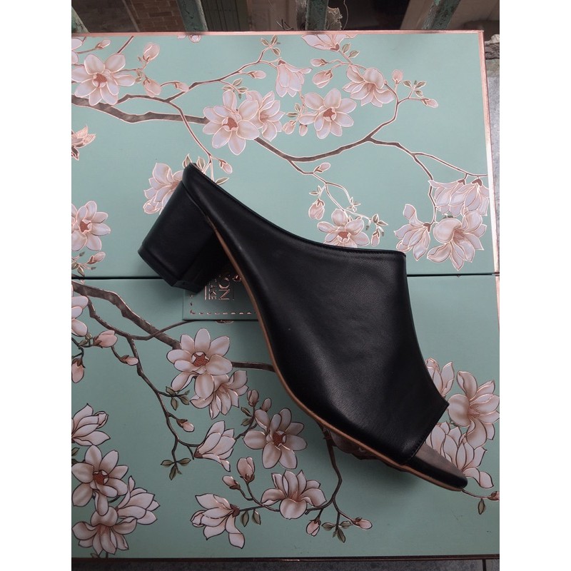 Giày sục hở mũi đẹp