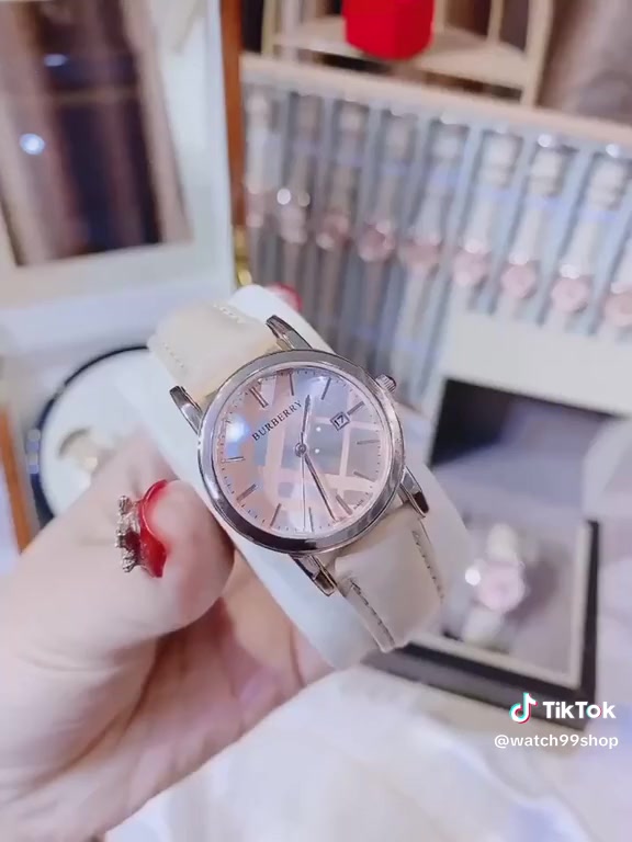 Đồng hồ nữ B.u.r.b.e.r.r.y BU10101 mặt chạm khắc vân nổi 3D dây da mềm mại ôm tay | BigBuy360 - bigbuy360.vn