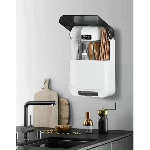 Máy sấy và khử khuẩn đũa thìa tránh tình trạng ẩm mốc giúp bảo vệ sức khỏe