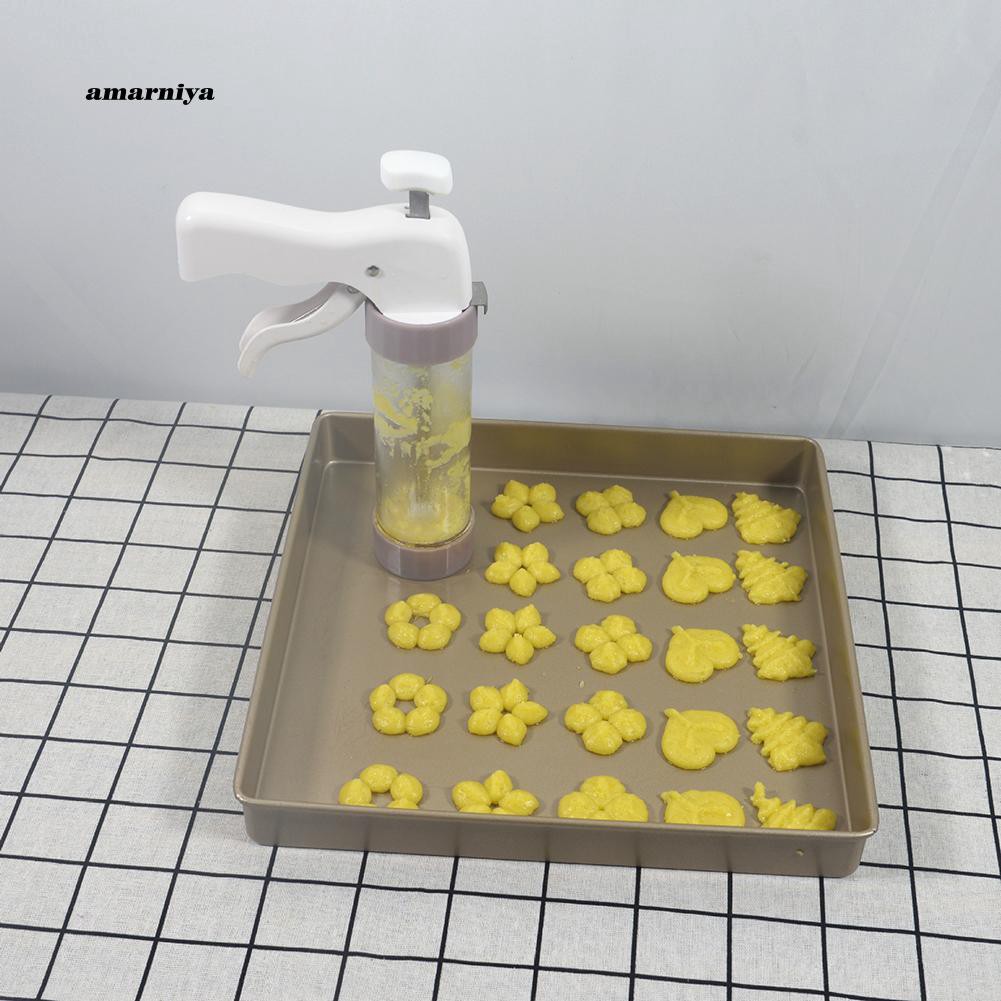 món dụng cụ làm bánh quy nhiều kiểu xinh xắn