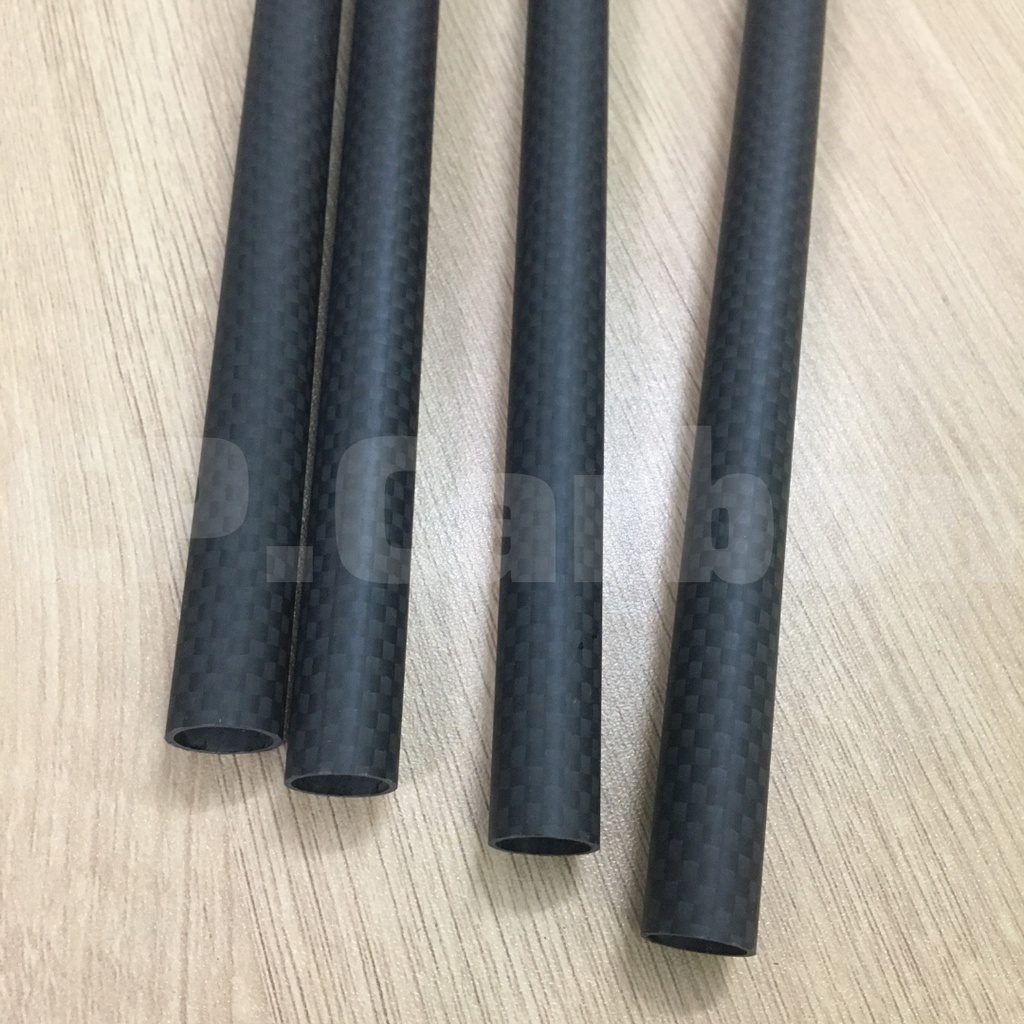 Ống Carbon 3K rỗng dài 1 mét đường kính ngoài 13mm, đường kính trong 11mm