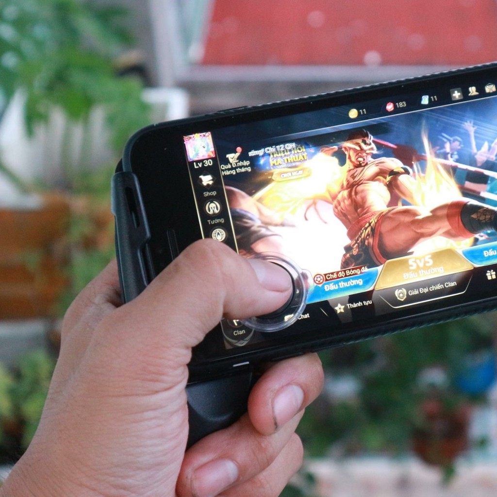 Tay cầm gamepad chơi Liên Quân 2019, tặng kèm 2 nút di chuyển | BigBuy360 - bigbuy360.vn