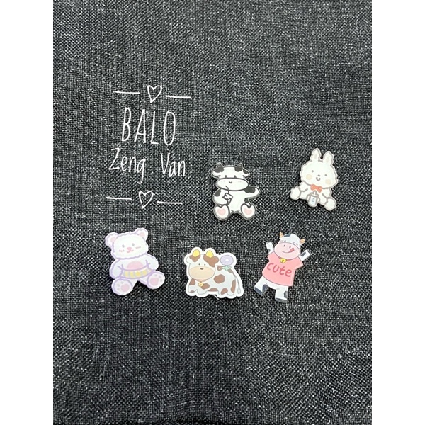 QUÀ TẶNG NGẪU NHIÊN Huy Hiệu / Ghim / Pin Cài Túi