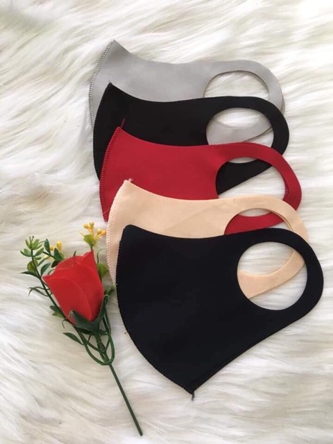 [Mã NOWSHIPVUI1 giảm 25k đơn 50k] COMBOM 10 CÁI KHẨU TRANG VẢI SU HÀN QUỐC | BigBuy360 - bigbuy360.vn