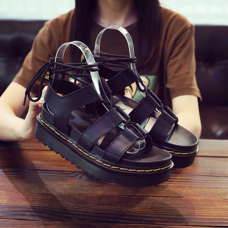 DR MARTENS Xăng đan Đế Dày Thời Trang Đi Biển Cho Nữ