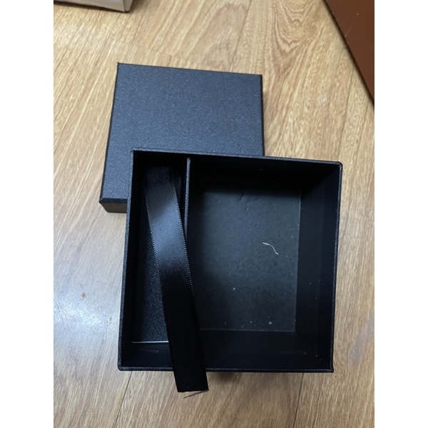 Hộp đựng son không nơ không hoa kt 13.13cm