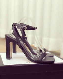 Sandal quai mảnh gót 9p