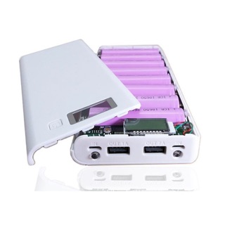 Box sạc dự phòng 8 cell ( ko kèm pin ) có màn hình LCD
