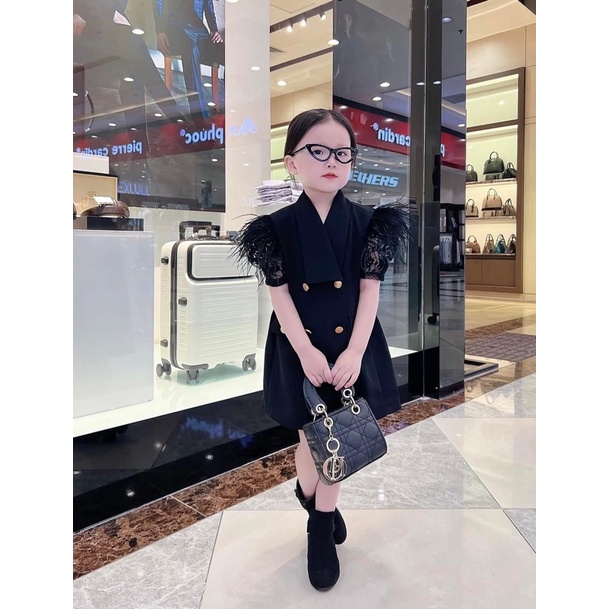 Kính cho bé gái và trai