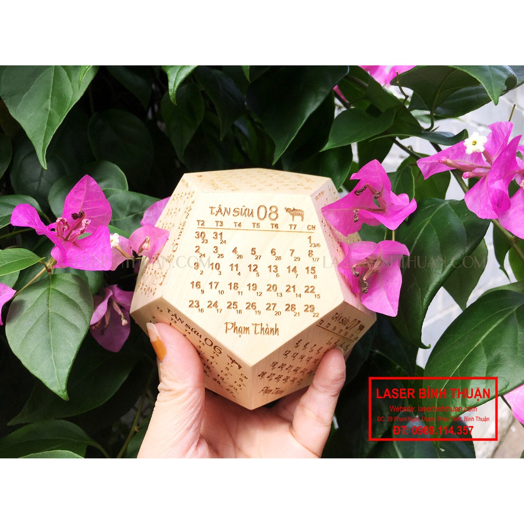 Lịch 2023 - lịch gỗ để bàn 12 mặt khắc theo yêu cầu - Gỗ maple cao cấp | LASER BÌNH THUẬN