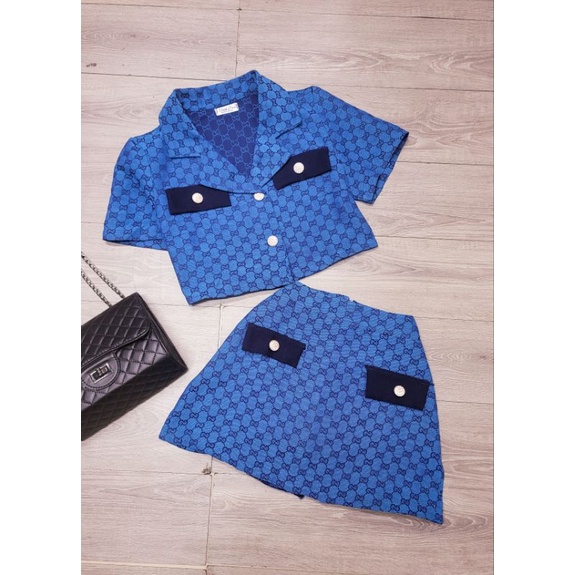 Set gấm thêu  nổi áo cổ vest + chân váy chữ A