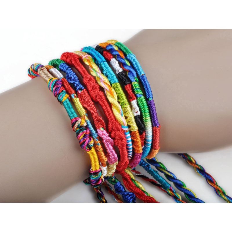 Vòng tay sắc màu kèm charm xinh xắn tùy chọn