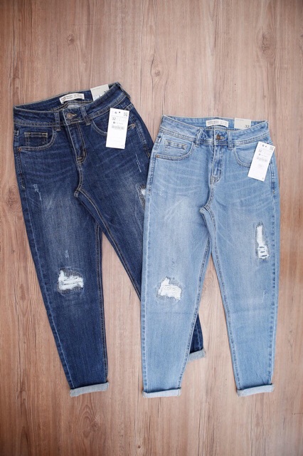 Quần Jeans boyfriends thêu đẹp lạ