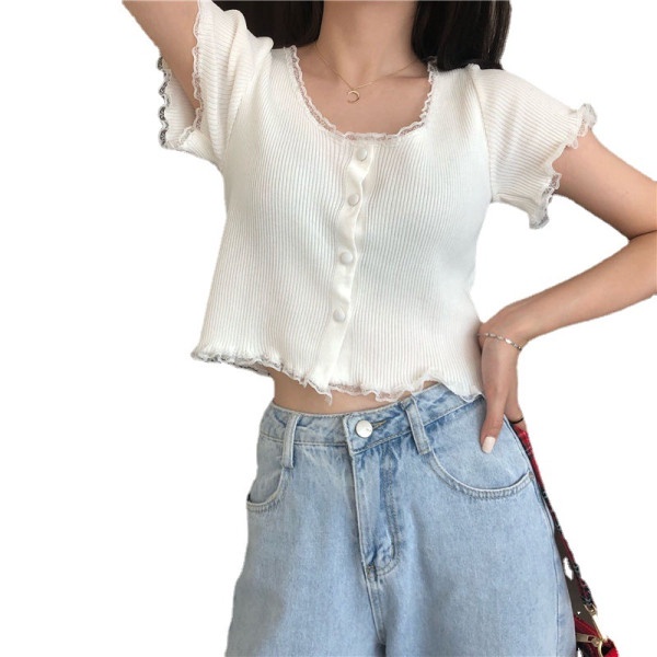 Croptop phối ren tiểu thư nữ - Áo thun cổ vuông cộc tay crt phối cúc dọc ulzzang | BigBuy360 - bigbuy360.vn