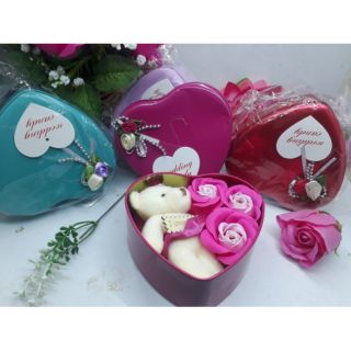 Hộp quà Valentine hoa gấu bông ( mua 1 tặng 1)