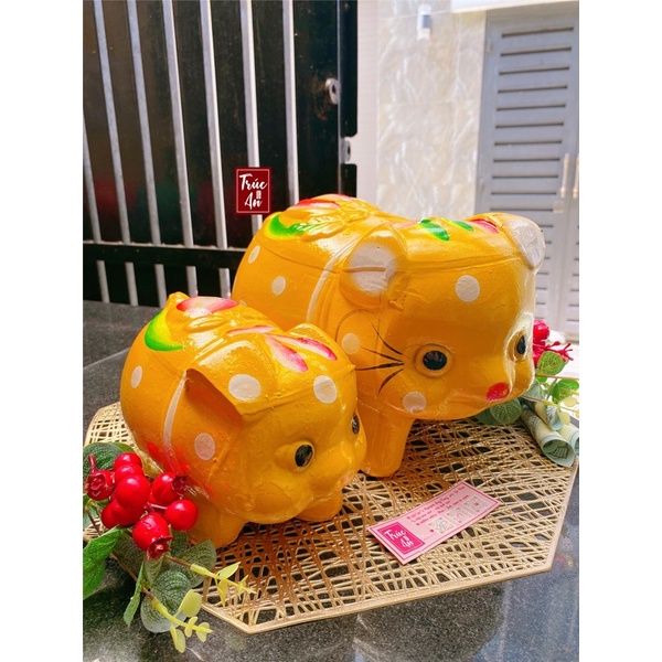 Heo đất truyền thống màu đỏ may mắn & nhiều màu, hình vẽ tay sắc nét. Hàng có sẵn ship hỏa tốc