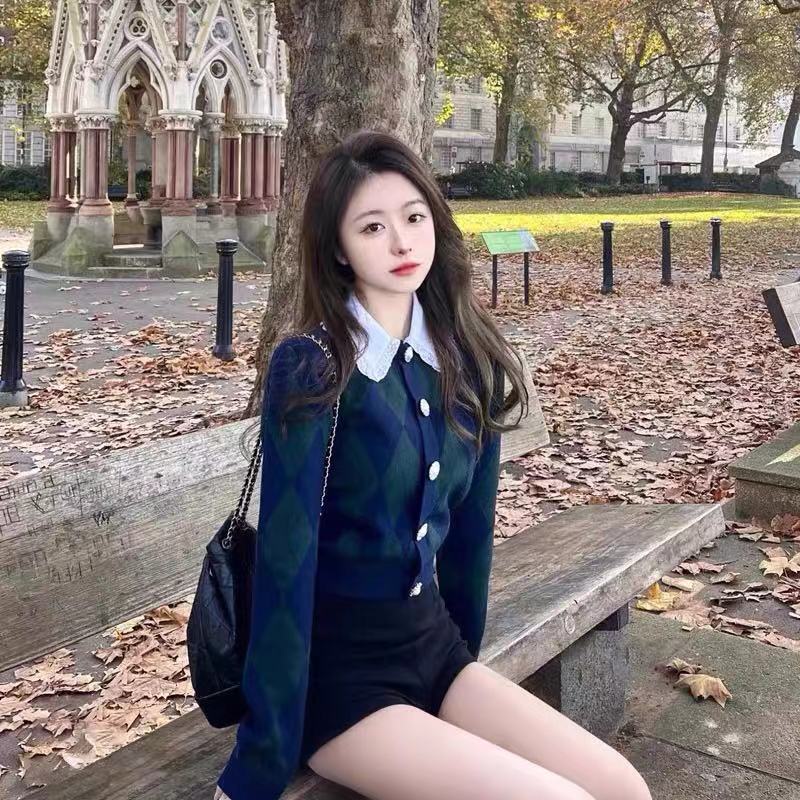 Áo khoác cardigan dệt kim tay dài cổ búp bê phối ren họa tiết sọc ca rô phong cách Rose Blackpink hàn quốc cho nữ | BigBuy360 - bigbuy360.vn