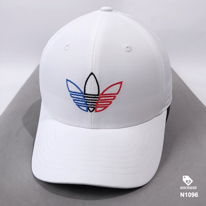 Nón kết Aididas logo dạng khung cỏ ba lá 3 kẻ ngang 3 màu đỏ đen xanh dương N1096. Hàng VNXK