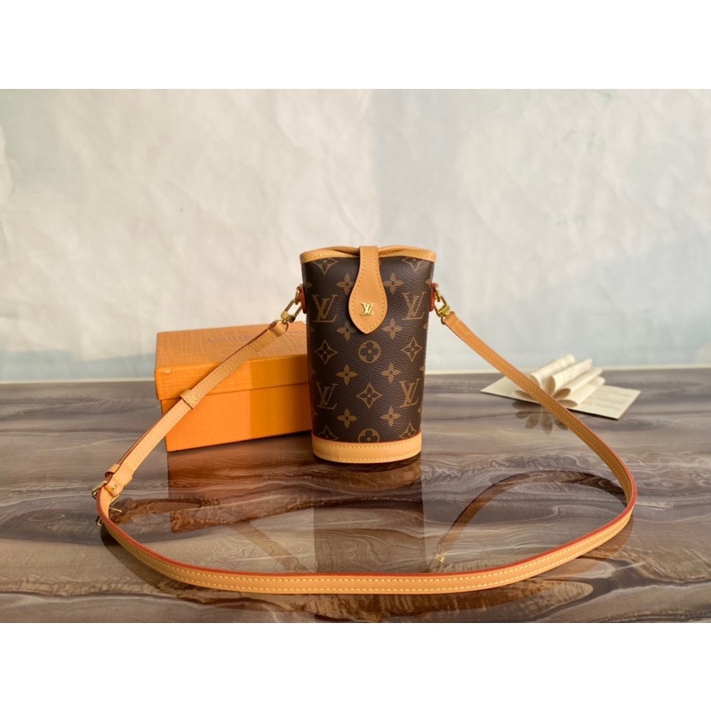 Túi đeo chéo nữ dáng lọ thương hiệu Louis Vuitton LV cao cấp hàng vip 1-1