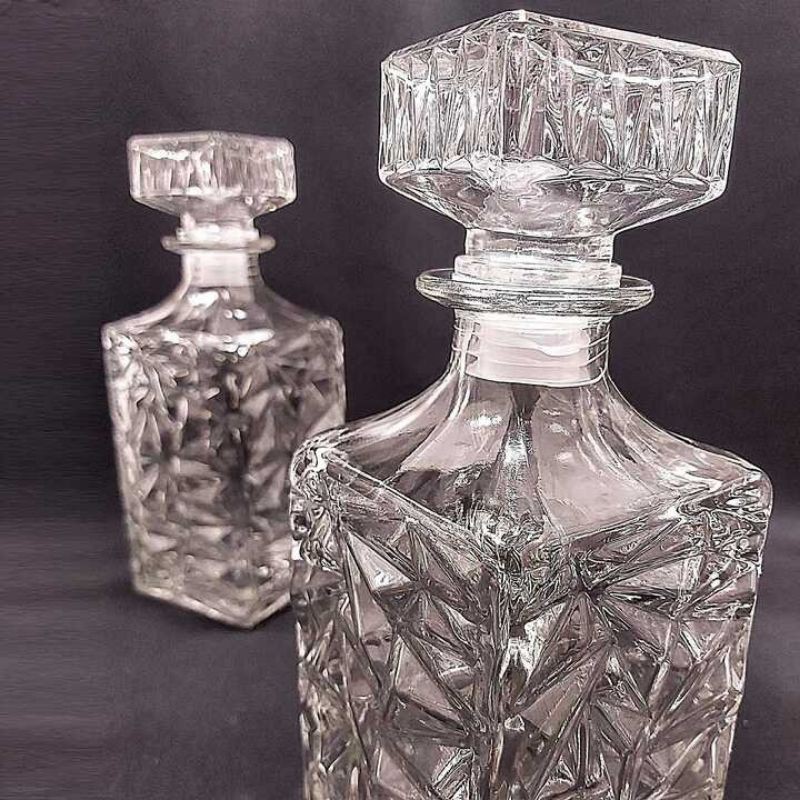 Vỏ chai đựng rượu thủy tinh cao cấp dung tích 1000ml.