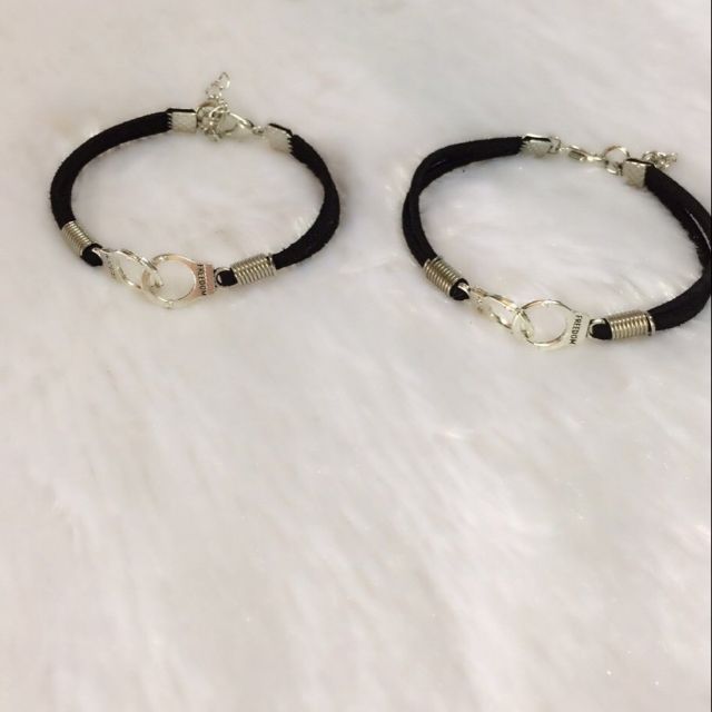 Vòng tay cặp hình còng tay