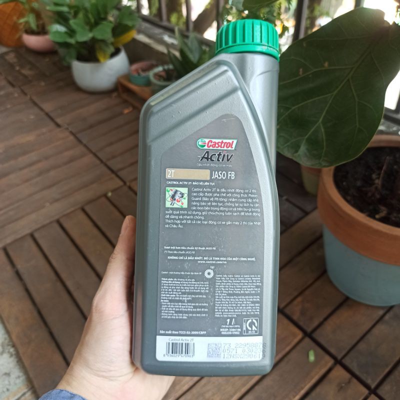 Dầu nhớt Castrol Activ 2T, nhớt dành cho xe máy 2 thì