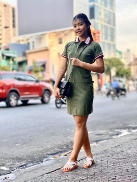 Đầm kiểu cổ polo cực đơn giản cho nữ