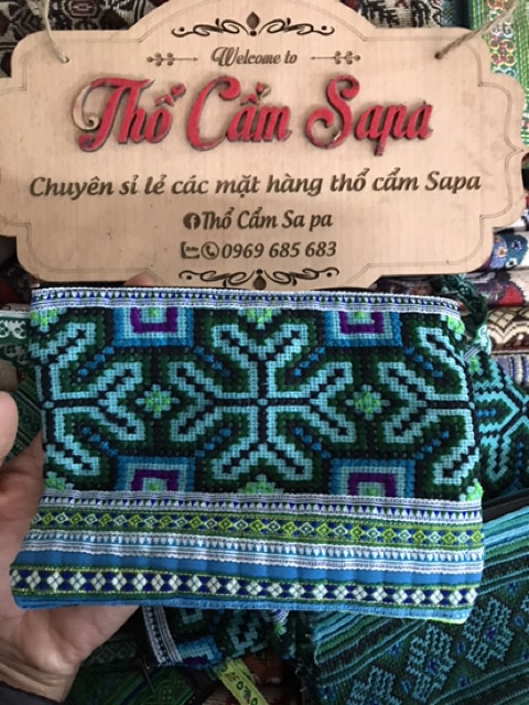 Ví Thêu Tay Thổ Cẩm người dân tộc Mông sapa